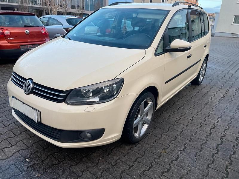 Gebraucht VW Touran 110 PS (80 kW) 2015 Gelb Van / Kleinbus