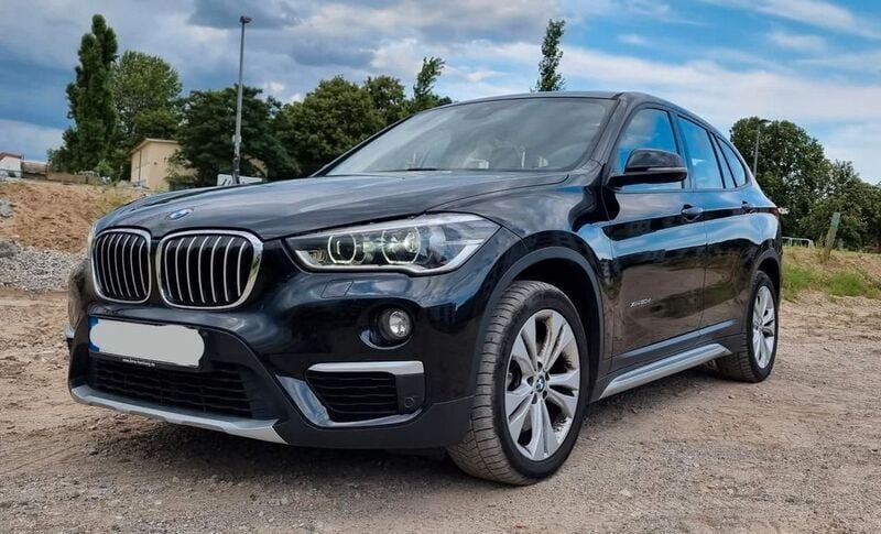 Schwarz Gebraucht 2017 BMW X1 Sport Line SUV | 18.899 € (Etwas zu teuer) - Bild 1/4