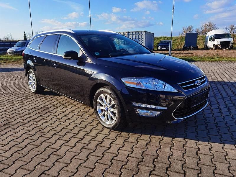 Gebraucht Ford Mondeo Titanium 160 PS (117 kW) 2013 Schwarz Limousine