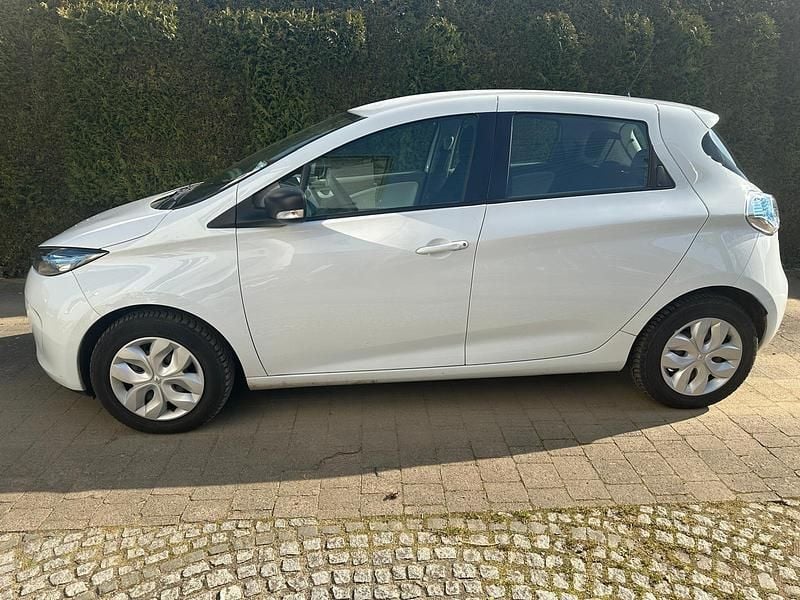 Gebraucht Renault Zoe 22 kW (30 PS) 2019 Weiß Kleinwagen
