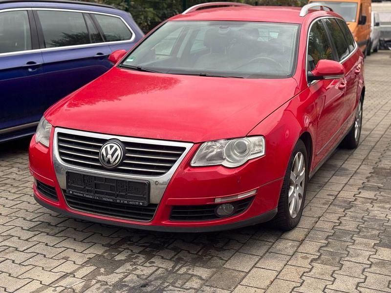 Rot Gebraucht 2008 VW Passat Comfortline Limousine | 2.200 € (Superpreis) - Bild 1/4
