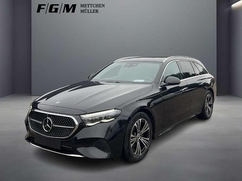 Lack obsidianschwarz Gebraucht 2024 Mercedes E220 Advanced Plus Kombi | 46.870 € (Guter Preis) - Bild 1/4