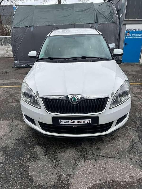 Gebraucht Skoda Roomster Plus Edition 86 PS (63 kW) 2013 Weiß Van / Kleinbus