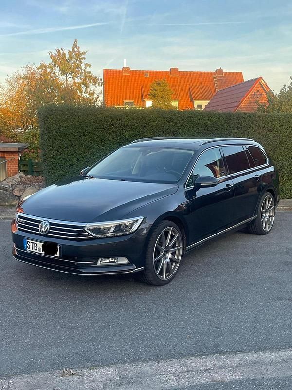 Gebraucht VW Passat 238 PS (175 kW) 2018 Andere farben Kombi