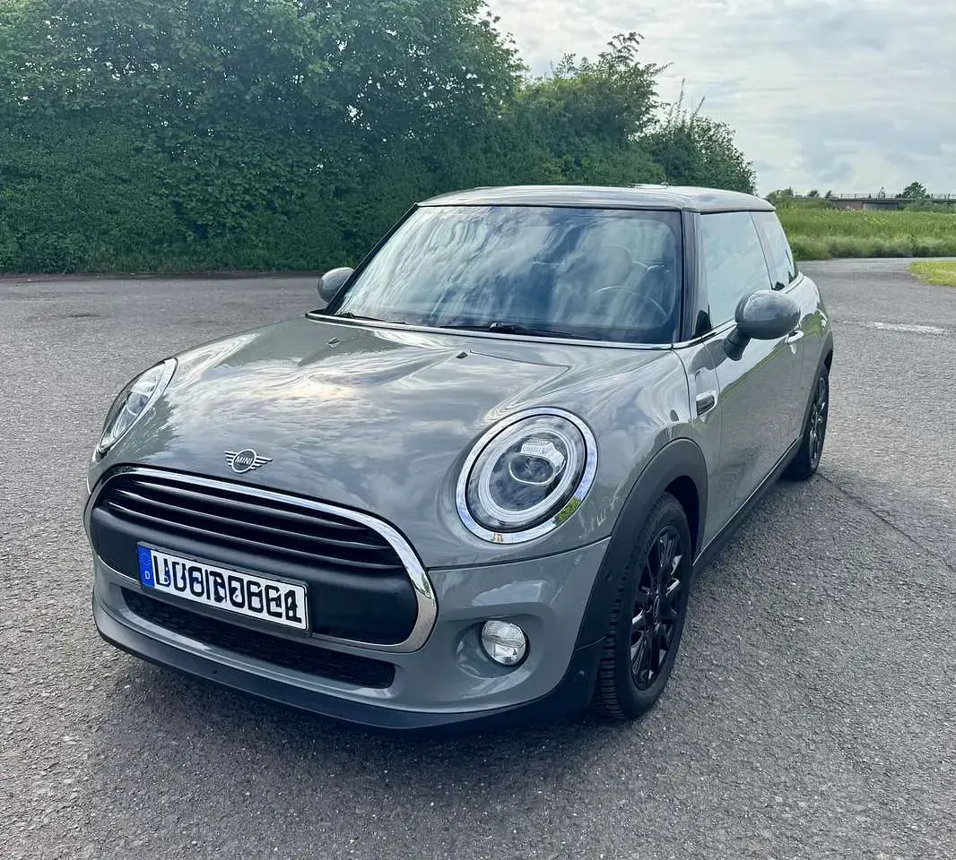Gebraucht Mini ONE 102 PS (75 kW) 2019 Grau Kleinwagen