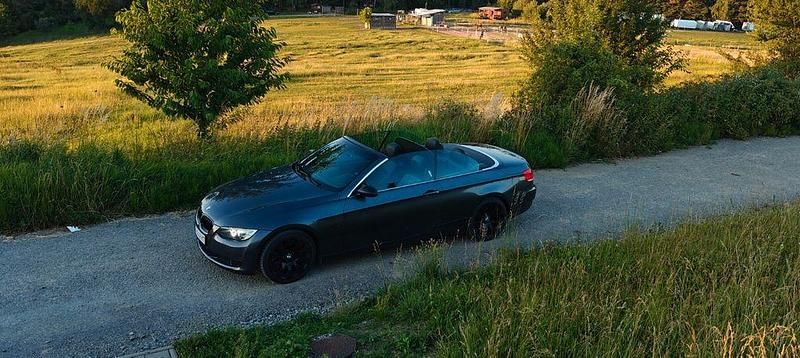 Gebraucht BMW 330 Cabriolet Performance 231 PS (169 kW) 2007 Grau Cabrio