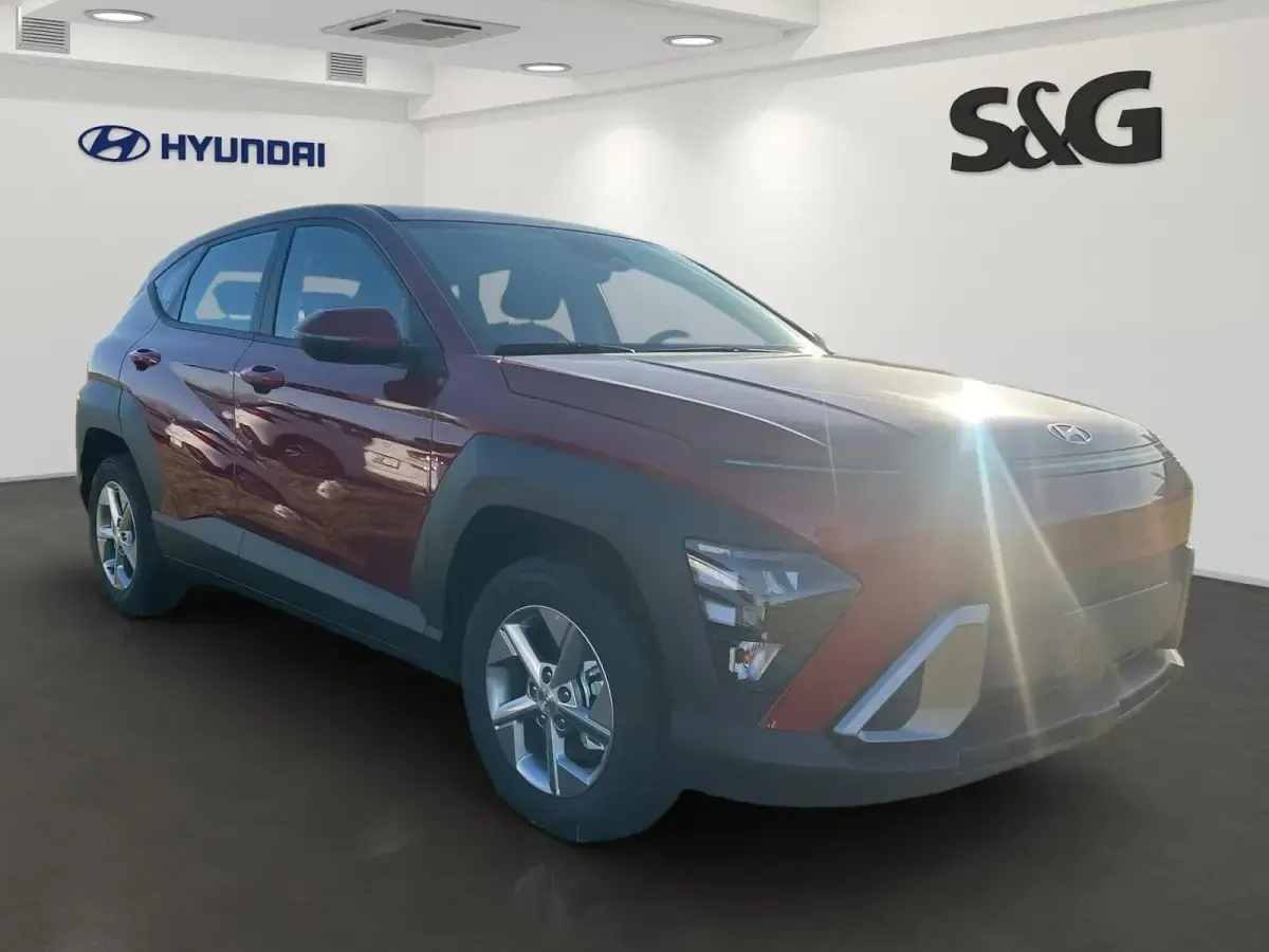 Neu Hyundai Kona Select 129 PS (94 kW) 2026 Ultimate red / met SUV
