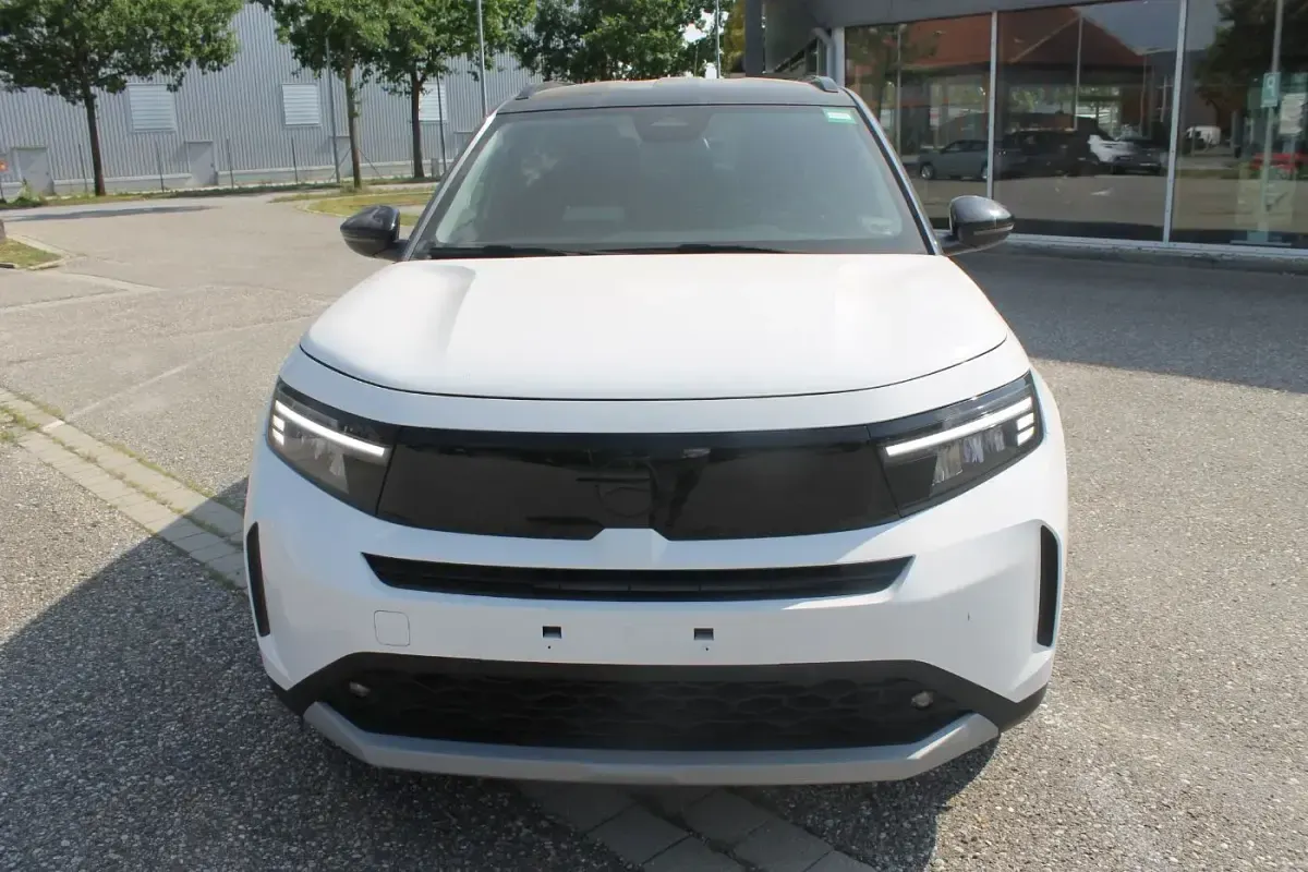 Neu Opel Frontera 83 kW (113 PS) 2025 Arktis weiß SUV