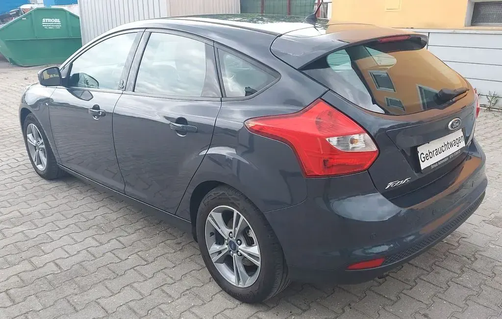 Gebraucht Ford Focus Champions Edition 116 PS (85 kW) 2013 Grau Limousine