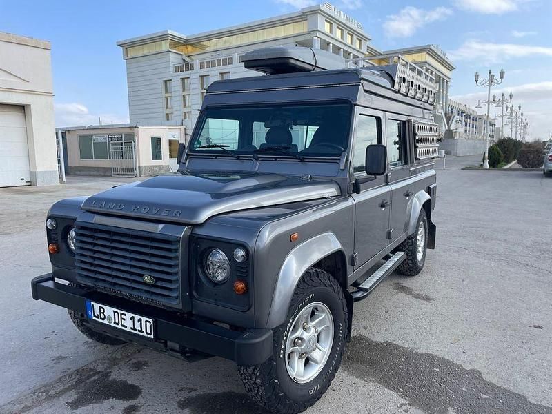 Gebraucht Land Rover Defender 122 PS (89 kW) 2010 Grau Kombi