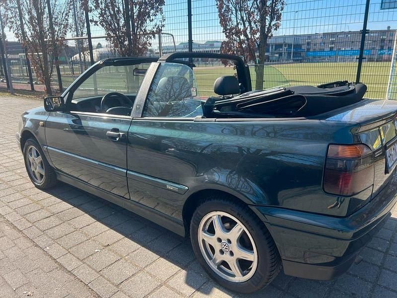 Gebraucht VW Golf Classicline 116 PS (85 kW) 1997 Grün Cabrio