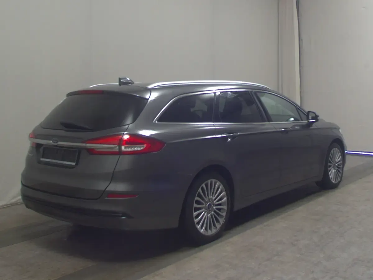 Gebraucht Ford Mondeo Titanium 150 PS (110 kW) 2020 Magnetic grau metallic Kombi