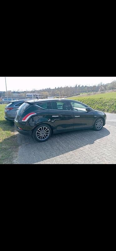 Gebraucht Lancia Delta 120 PS (88 kW) 2009 Schwarz Kleinwagen