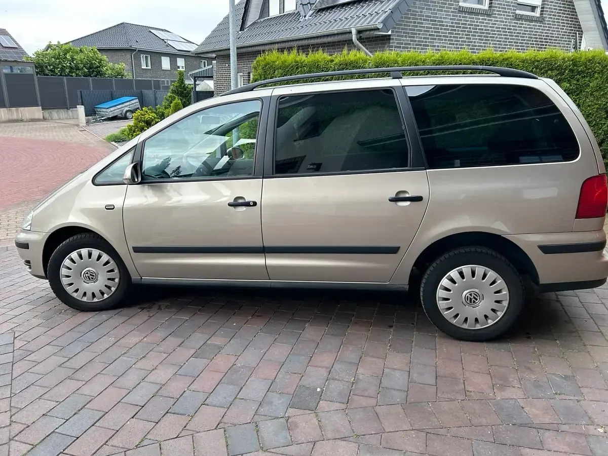 Gebraucht VW Sharan 140 PS (102 kW) 2006 Beige Van / Kleinbus