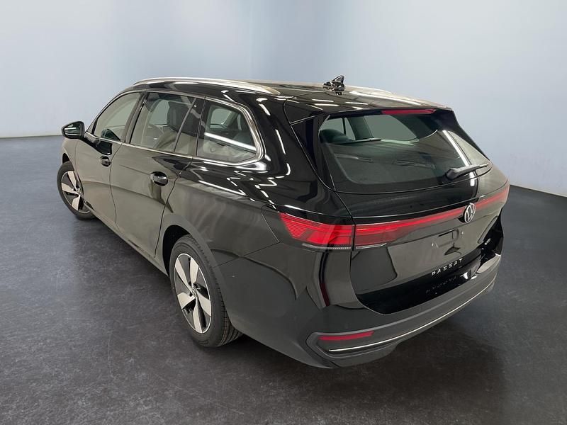 Neu VW Passat Business 150 PS (110 kW) 2025 Kombi
