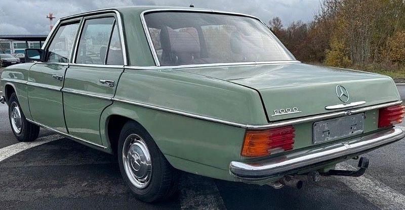Gebraucht Mercedes 200 54 PS (39 kW) 1975 Limousine