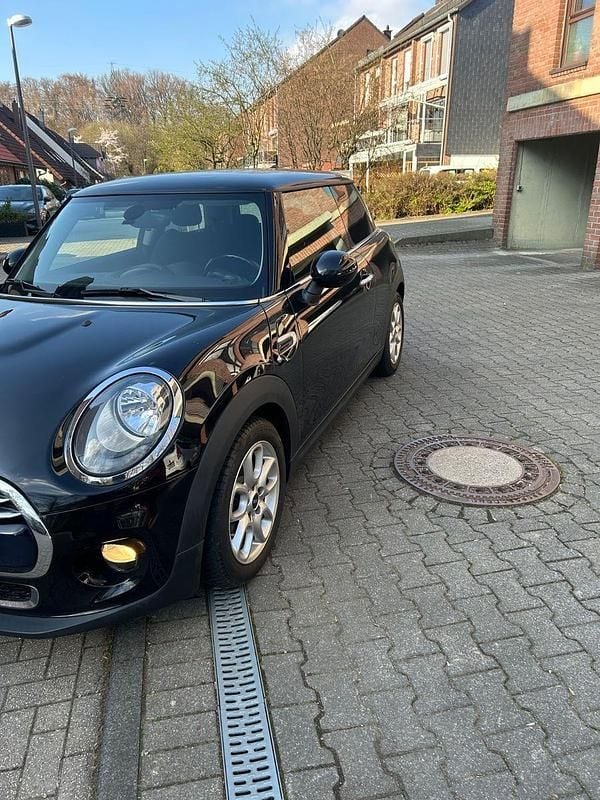 Second-hand Mini Cooper 136 CP (100 kW) 2016 Negru Hatchback