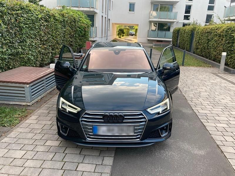 Gebraucht Audi A4 S-Line 190 PS (139 kW) 2019 Grau Kombi