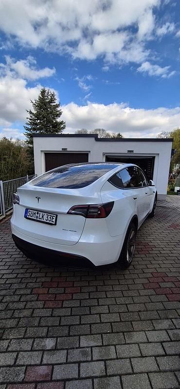 Gebraucht Tesla Model Y 250 kW (340 PS) 2023 Weiß SUV