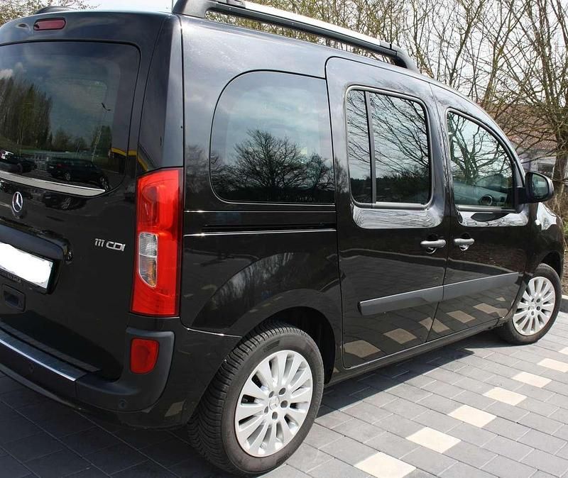 Gebraucht Mercedes Citan 111 110 PS (80 kW) 2018 Schwarz Van