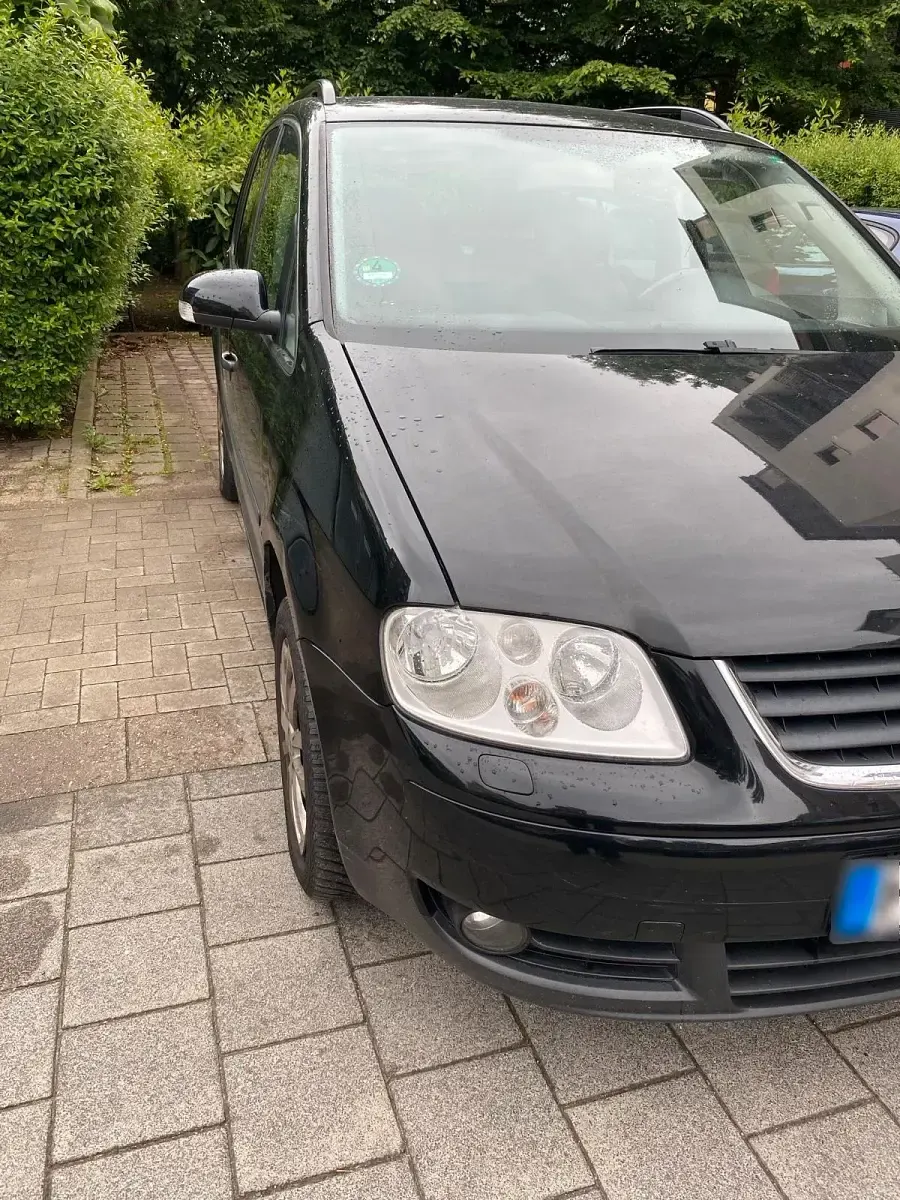 Gebraucht VW Touran 106 PS (77 kW) 2003 Schwarz Van / Kleinbus