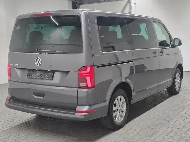 Usata VW Multivan 150 CV (110 kW) 2021 Grigio Monovolume