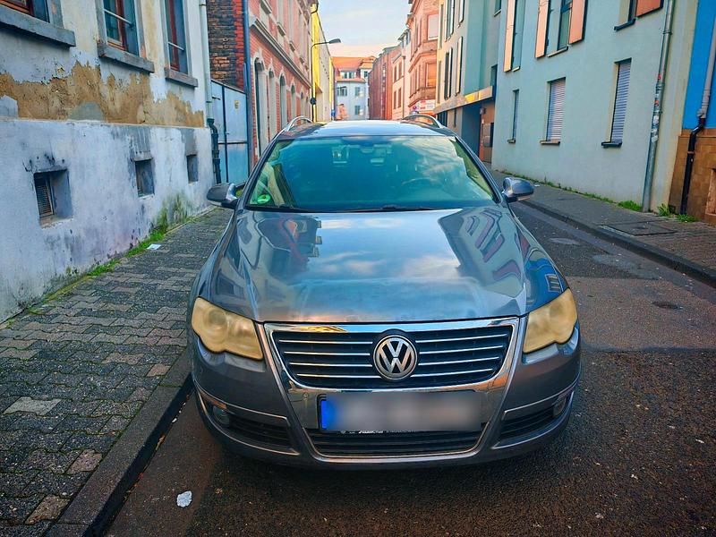 Silber Gebraucht 2006 VW Passat Kombi | 1.600 € (Guter Preis) - Bild 1/4
