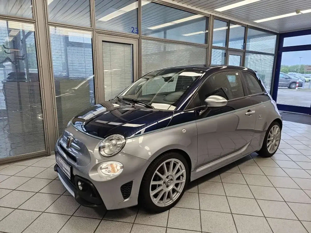Gebraucht Abarth 695 179 PS (131 kW) 2019 Grau (metallic) Kleinwagen