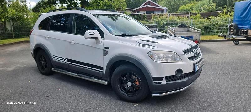Weiß Gebraucht 2009 Chevrolet Captiva SUV | 2.600 € (Guter Preis) - Bild 1/4