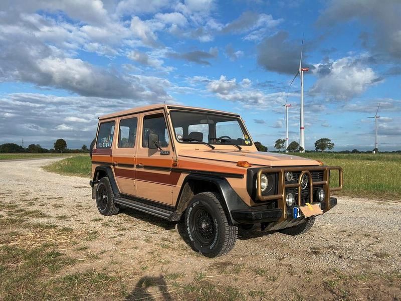 Beige Gebraucht 1979 Mercedes G230 SUV | 22.500 € - Bild 1/4