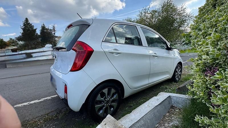 Gebraucht Kia Picanto 70 PS (51 kW) 2017 Weiß Kleinwagen