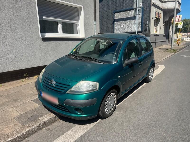 Grün Gebraucht 2002 Citroën C3 Kleinwagen | 1.950 € - Bild 1/4