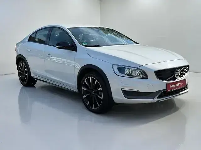 Gebraucht Volvo S60 CC Summum 190 PS (139 kW) 2016 Weiß Limousine