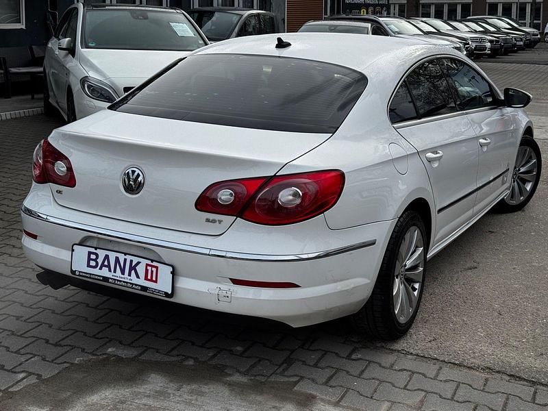 Gebraucht VW Passat Individual 200 PS (147 kW) 2011 Weiß Coupé