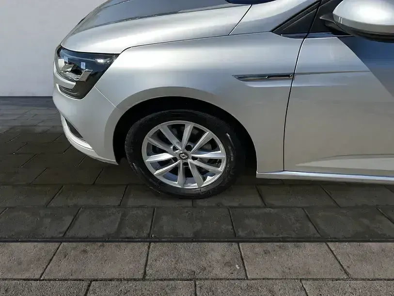 Gebraucht Renault Mégane Intens 132 PS (97 kW) 2017 Grau
