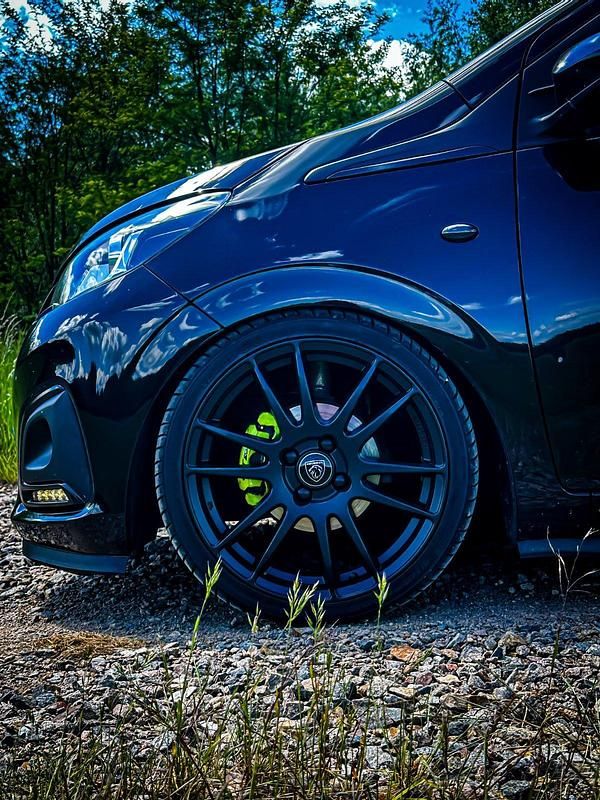 Schwarz Gebraucht 2019 Peugeot 108 Top! Collection Kleinwagen | 7.499 € (Fairer Preis) - Bild 1/4