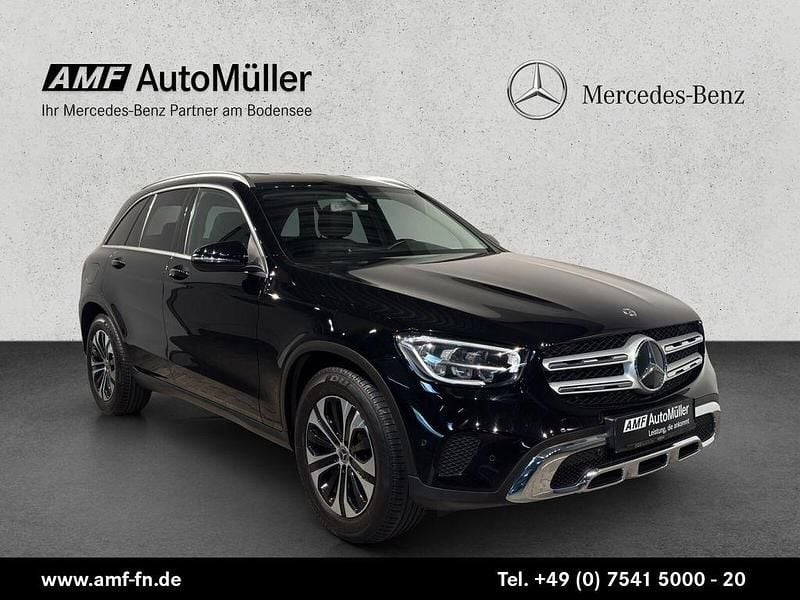 Unilack schwarz Gebraucht 2020 Mercedes GLC200 SUV | 34.900 € (Guter Preis) - Bild 1/4