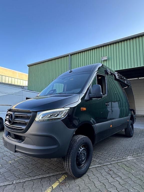 Neu Mercedes Sprinter 190 PS (139 kW) 2025 Schwarz Van
