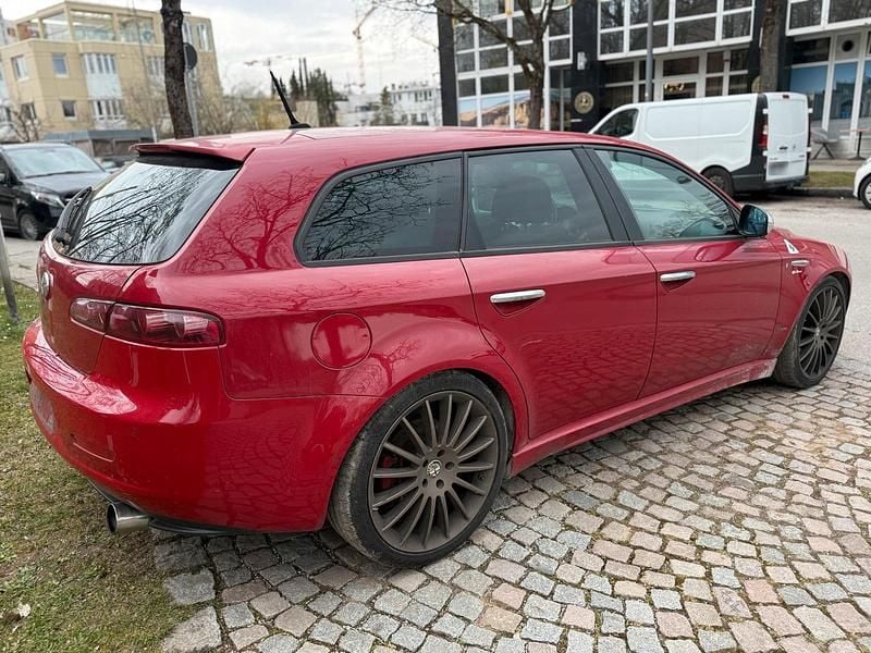 Gebraucht Alfa Romeo 159 280 PS (205 kW) 2008 Rot Kombi