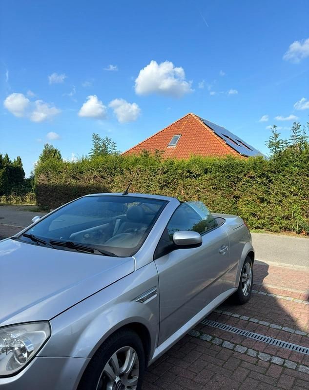 Gebraucht Opel Tigra 90 PS (66 kW) 2006 Silber Cabrio