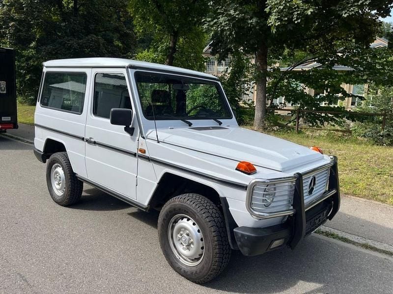 Gebraucht Mercedes G300 113 PS (83 kW) 1990 Weiß SUV