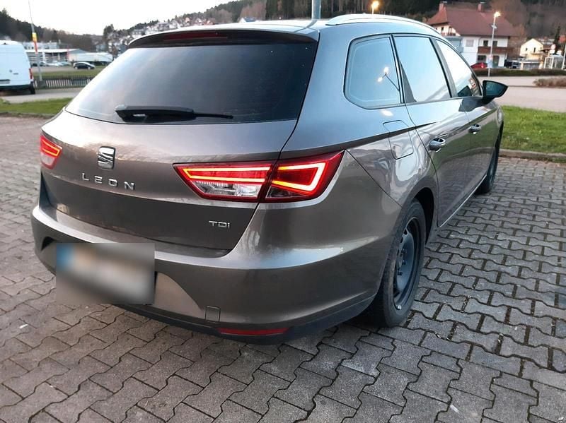Gebraucht Seat Leon Style 105 PS (77 kW) 2015 Braun Kombi