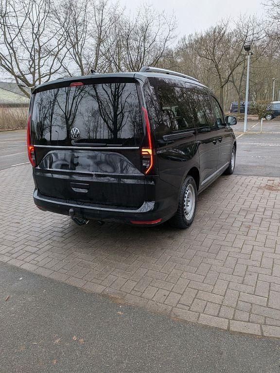 Gebraucht VW Caddy Maxi Dark Label 122 PS (89 kW) 2022 Schwarz Van / Kleinbus