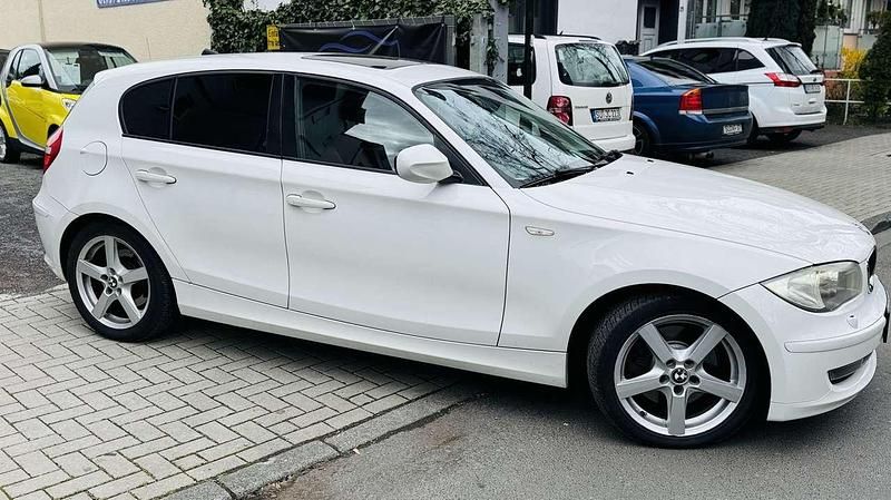 Gebraucht BMW 123 204 PS (150 kW) 2010 Weiß Kleinwagen