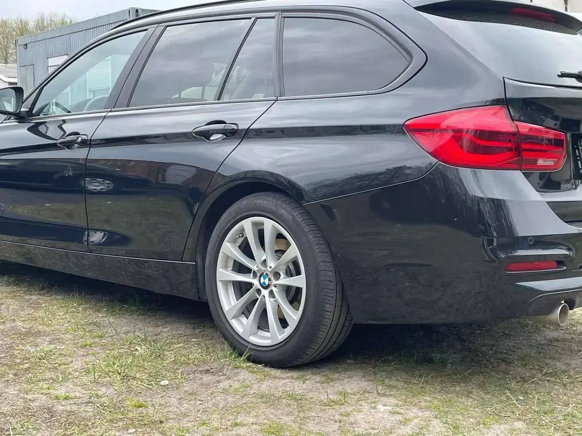 Gebraucht BMW 318 150 PS (110 kW) 2017 Schwarz Kombi