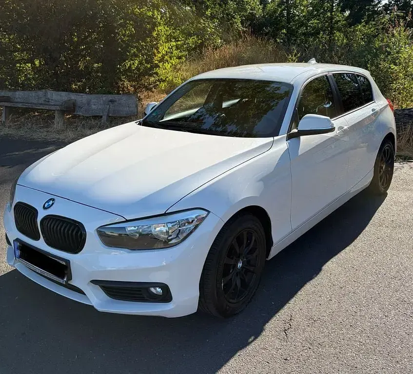 Gebraucht BMW 116 Advantage 116 PS (85 kW) 2015 Weiß Kleinwagen