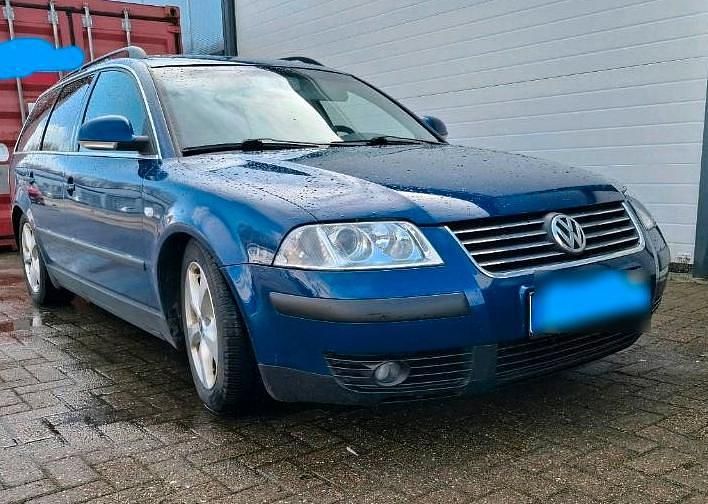 Gebraucht VW Passat 131 PS (96 kW) 2001 Blau Kombi
