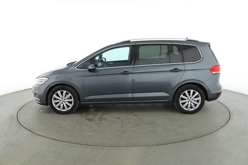 Gebraucht VW Touran Highline 150 PS (110 kW) 2019 Grau Van / Kleinbus