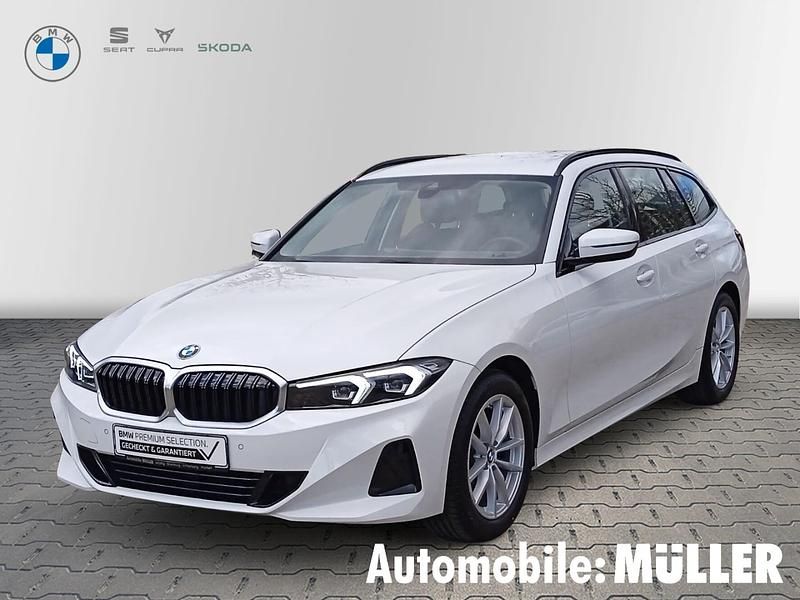 Alpinweiss iii Gebraucht 2024 BMW 318 Sport Line Kombi | 36.989 € (Etwas zu teuer) - Bild 1/4