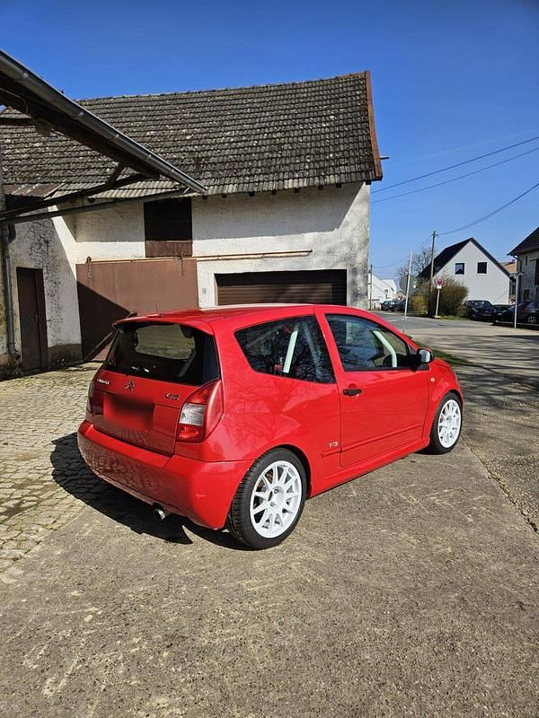 Gebraucht Citroën C2 125 PS (91 kW) 2007 Rot Kleinwagen